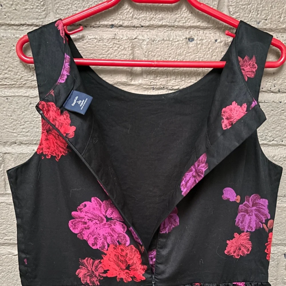 Gap  Girls black floral print dress  L (10)